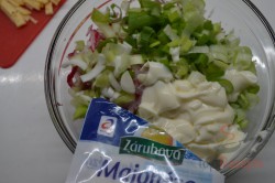Zubereitung des Rezepts Radieschen-Käse-Salat, schritt 2