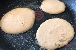 Zubereitung des Rezepts 7-Minuten-Apfel-Pancakes: die perfekten Pfannkuchen ohne Wartezeit, schritt 4